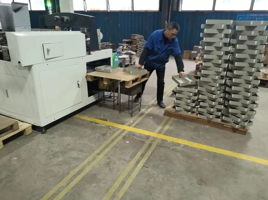 380V স্বয়ংক্রিয় কার্ডবোর্ড বক্স কর্নার পেস্টিং মেশিন
